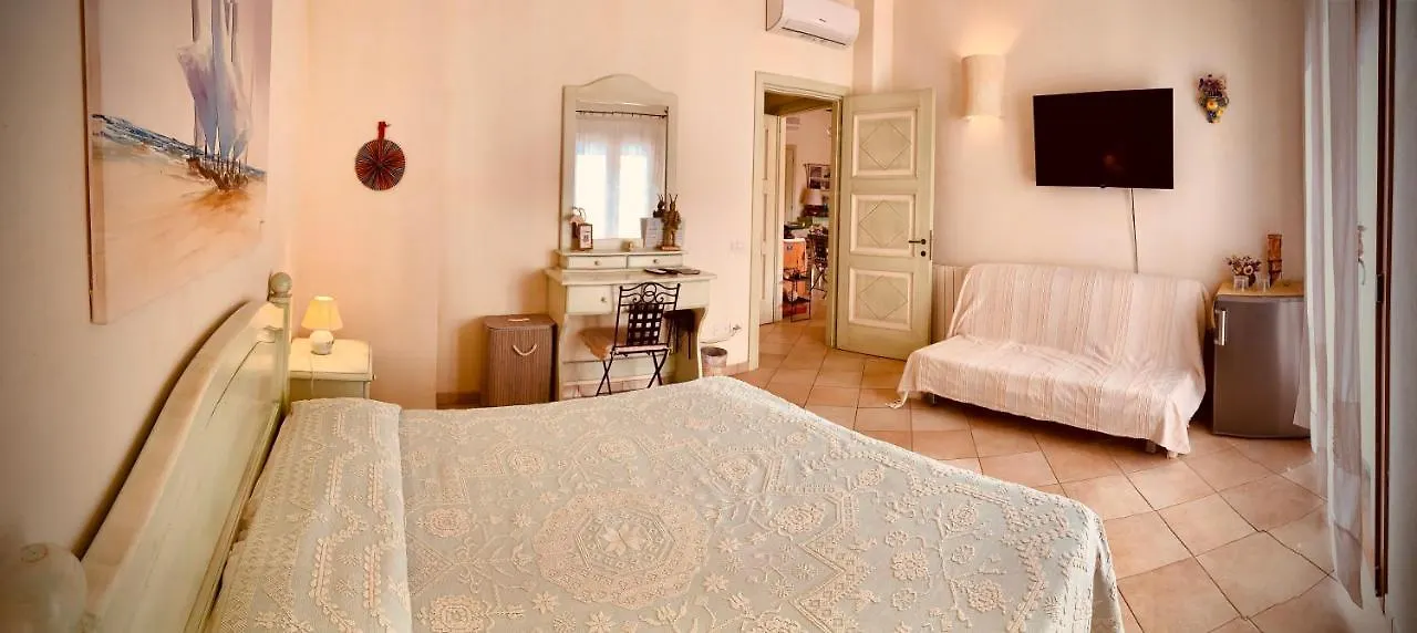 B&B Domo La Laguna Càbras Bed & Breakfast